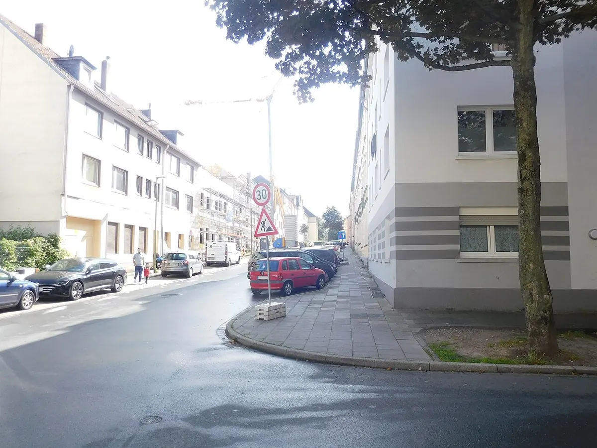 Winterdienst Essen-Ostviertel: Wohnstraße nahe der Innenstadt im Winter