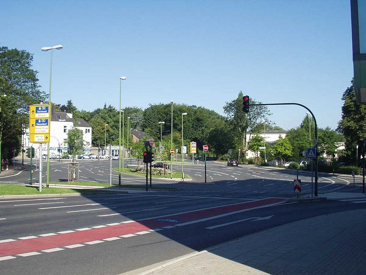 Grüne Wohnstraße im Essener Stadtwald