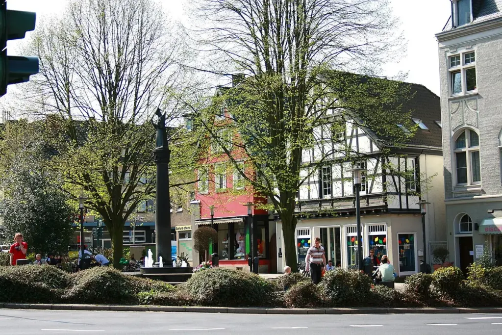 Winterdienst in Essen-Werden: Fachwerkhäuser am Werdener Markt